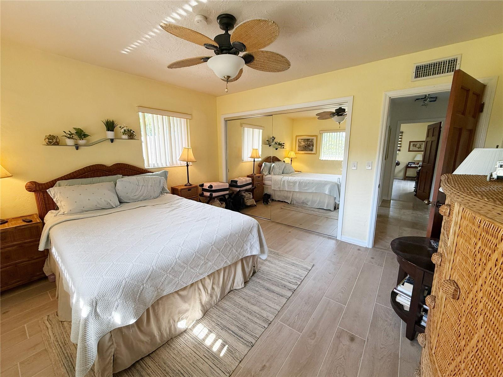 5541 Cape Aqua Dr, Sarasota, FL 34242 — photo 41 of 53