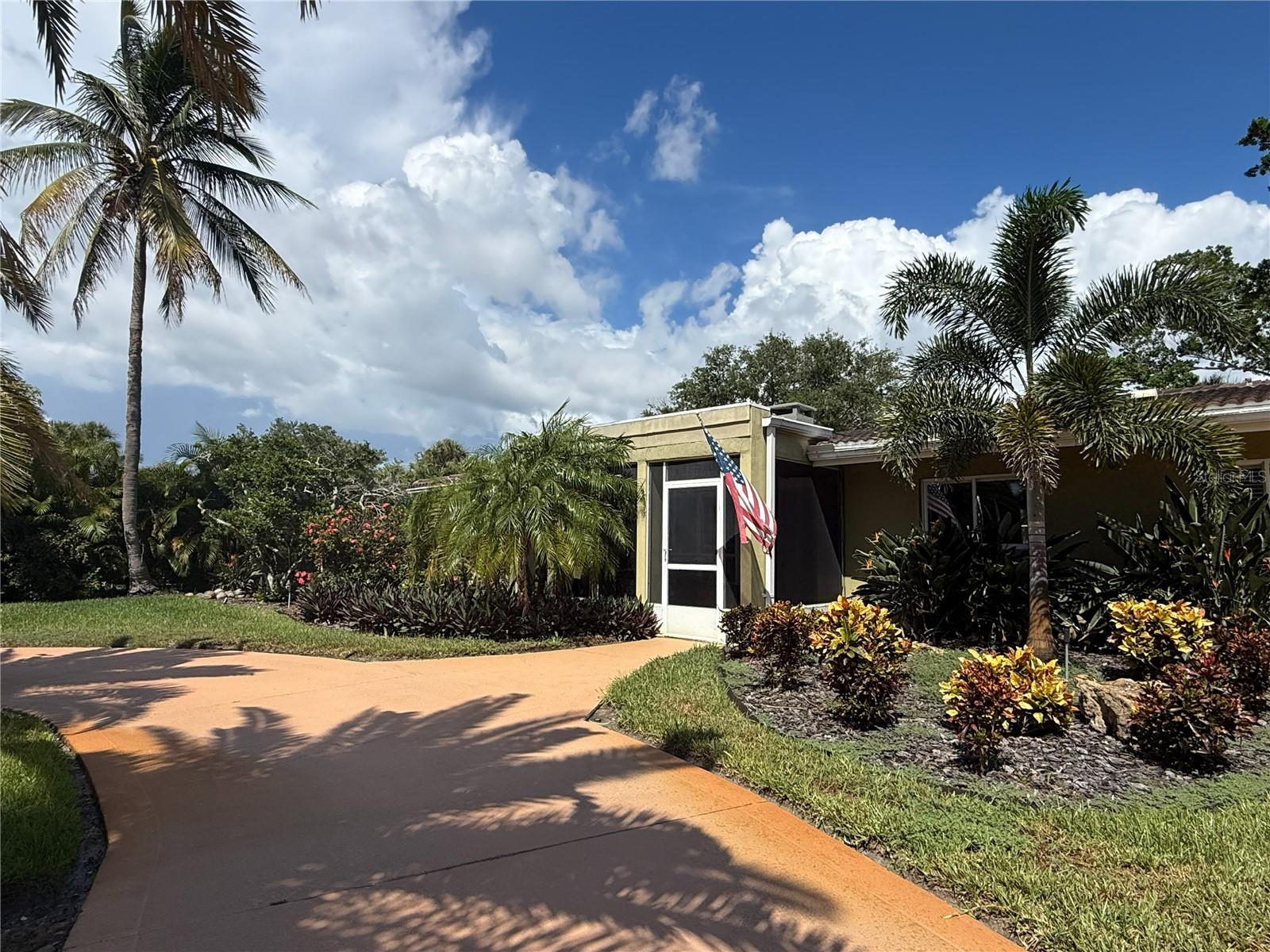 5541 Cape Aqua Dr, Sarasota, FL 34242 — photo 10 of 53
