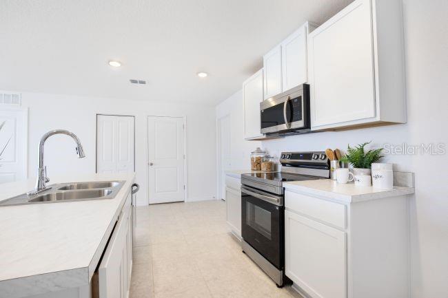 Model home - actual features may vary.