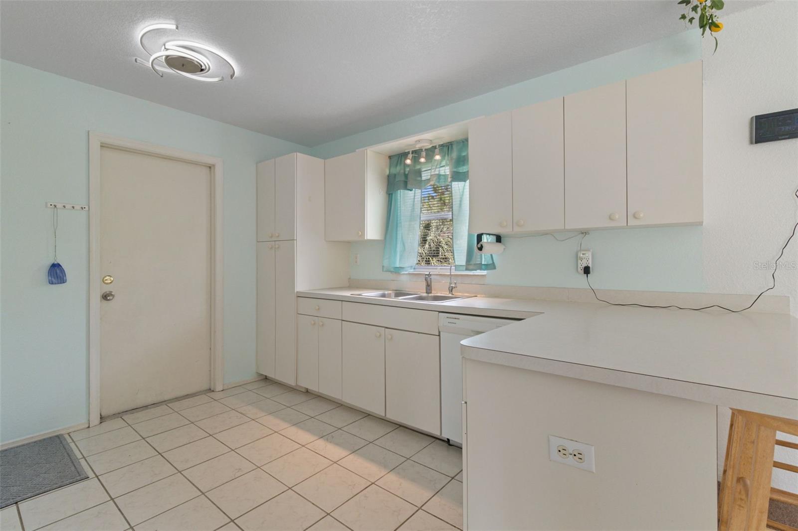 1368 Blaisdell St, Port Charlotte, FL 33980 — photo 11 of 32