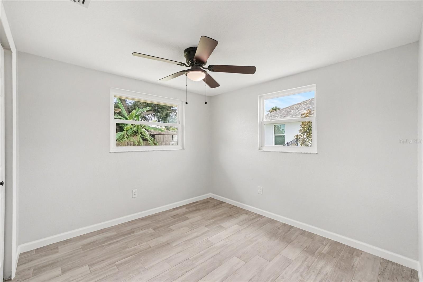 2nd bedroom