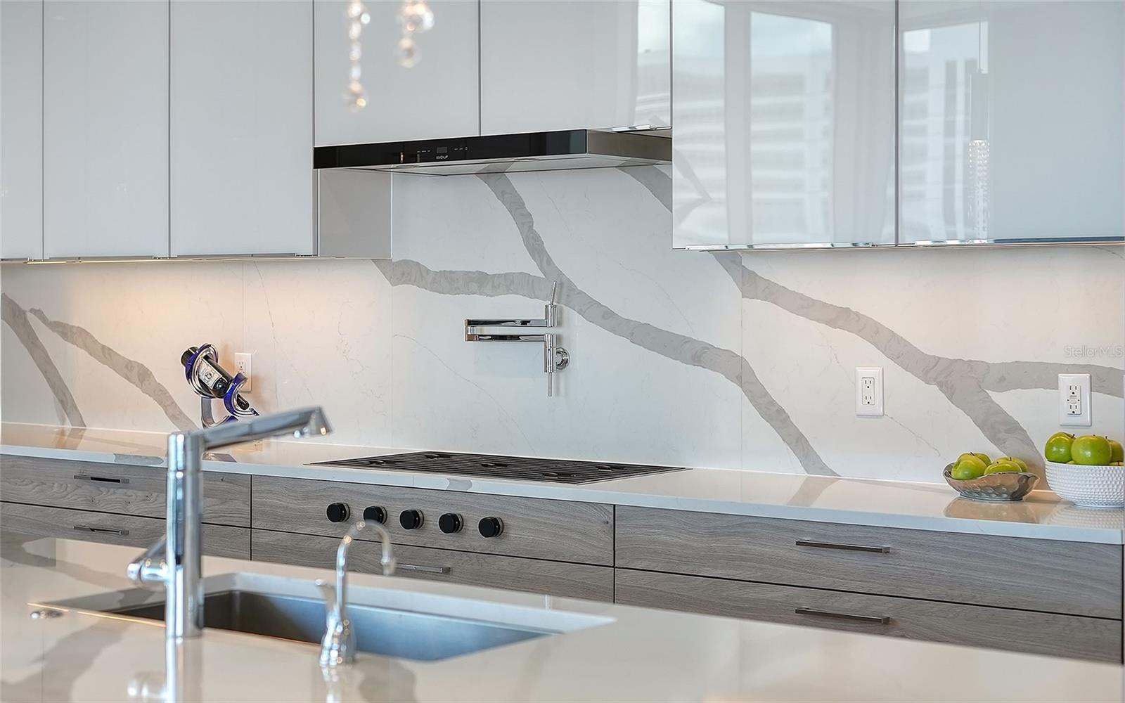 401 Quay Commons #805, Sarasota, FL 34236 — photo 21 of 68