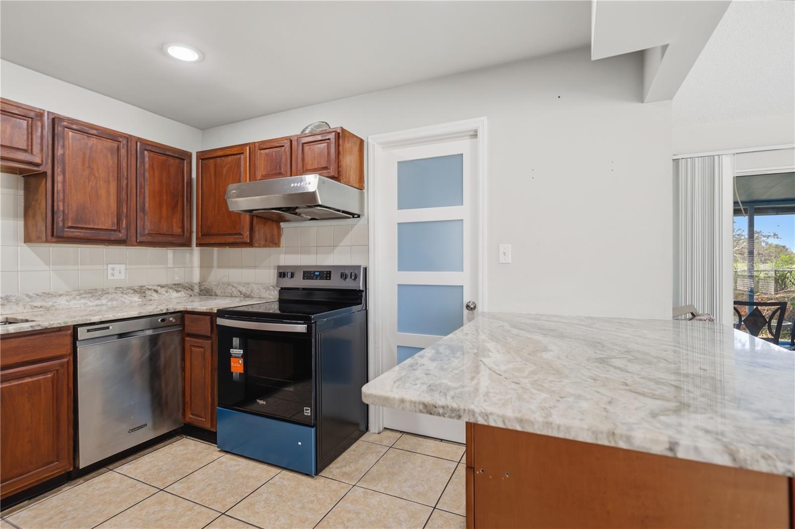 318 Barlow Ave #71, Sarasota, FL 34232 — photo 8 of 32