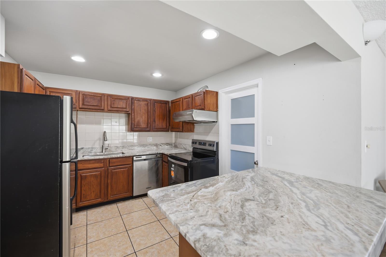 318 Barlow Ave #71, Sarasota, FL 34232 — photo 10 of 32