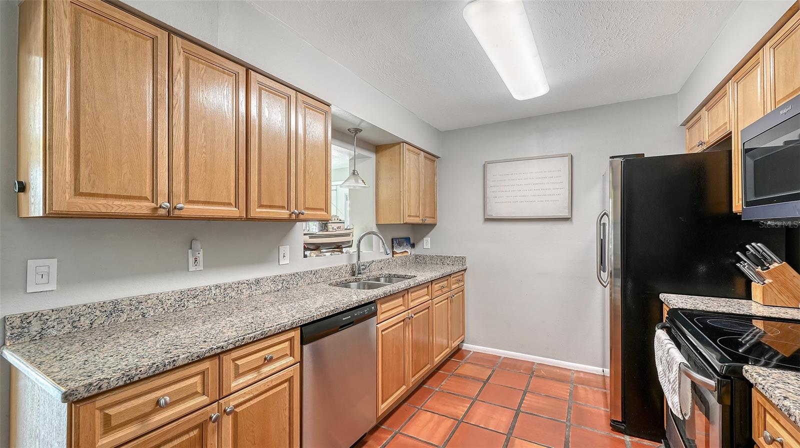 5338 Foxwood Dr, Sarasota, FL 34232 — photo 7 of 36