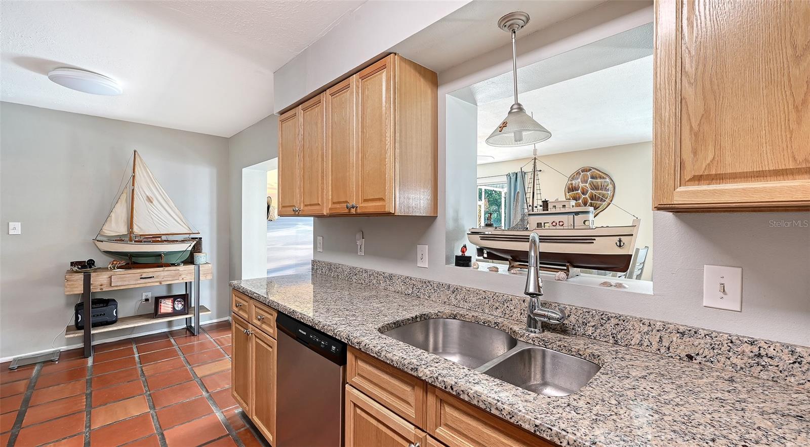 5338 Foxwood Dr, Sarasota, FL 34232 — photo 9 of 36