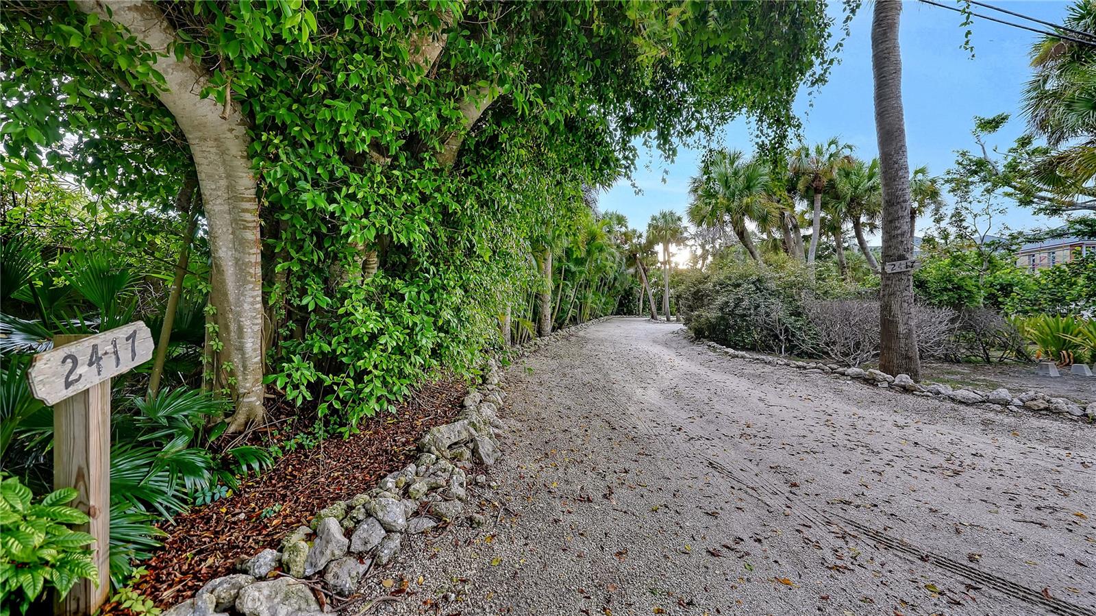 2417 Casey Key Rd, Nokomis, FL 34275 — photo 2 of 25