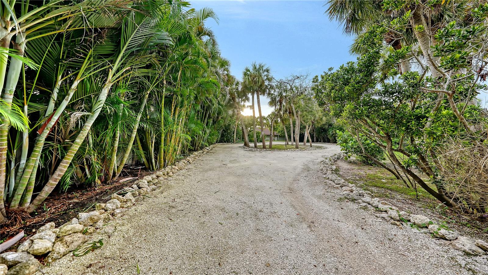 2417 Casey Key Rd, Nokomis, FL 34275 — photo 3 of 25