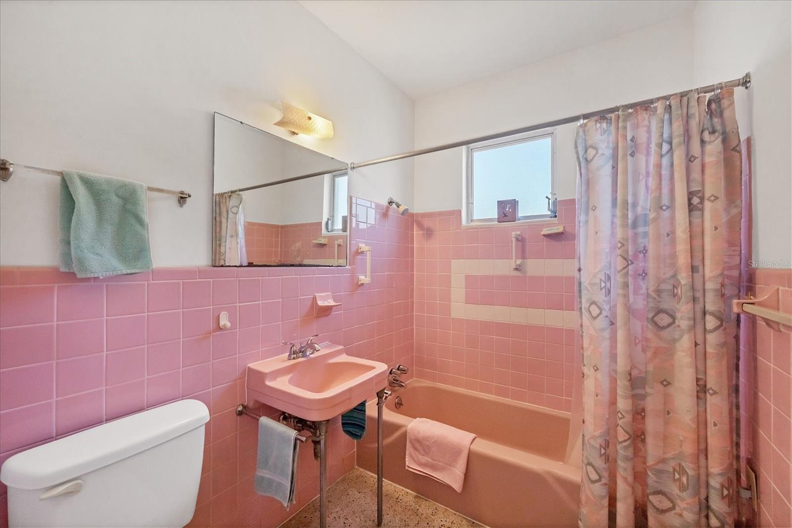 Original mid century bathroom
