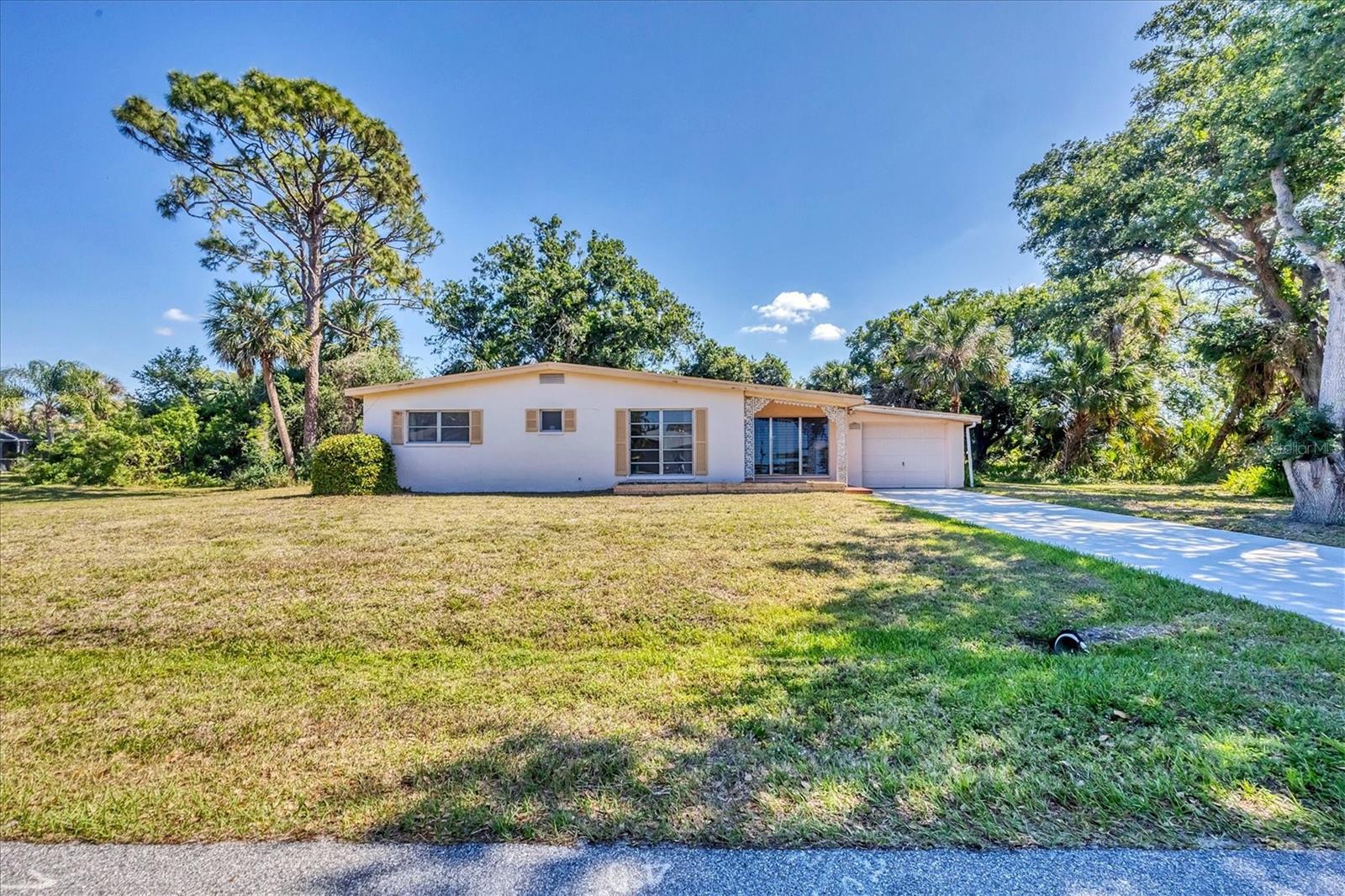 2538 Lakeshore Cir, Port Charlotte, FL 33952 — photo 25 of 32