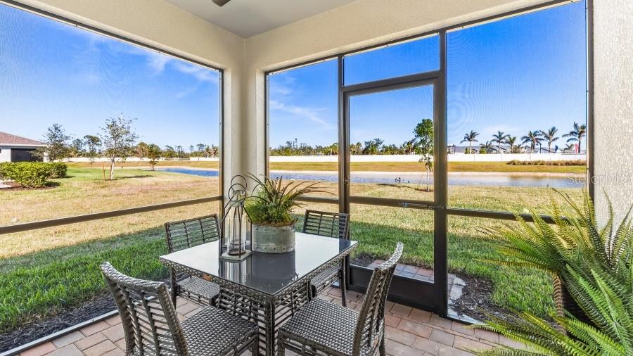 MODEL HOME