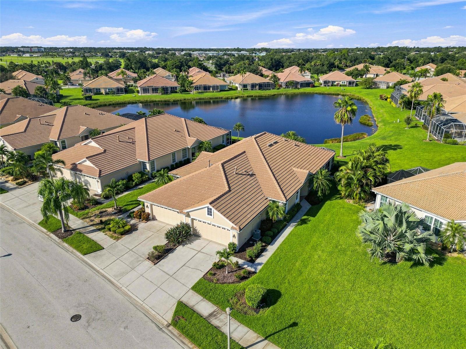 4350 Whispering Oaks Dr, North Port, FL 34287 — photo 2 of 65