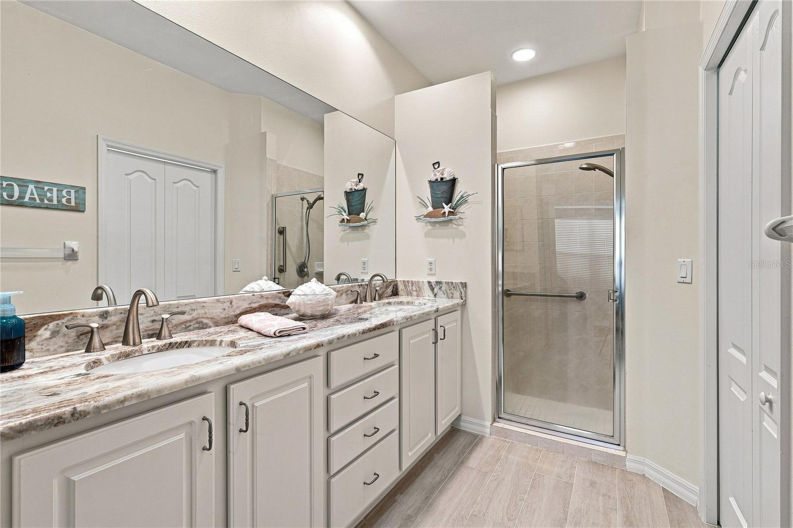 4350 Whispering Oaks Dr, North Port, FL 34287 — photo 13 of 65