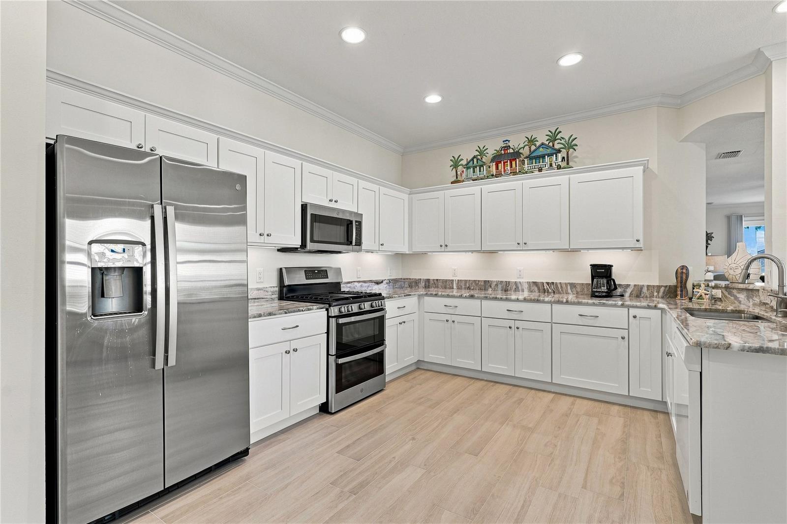 4350 Whispering Oaks Dr, North Port, FL 34287 — photo 19 of 65