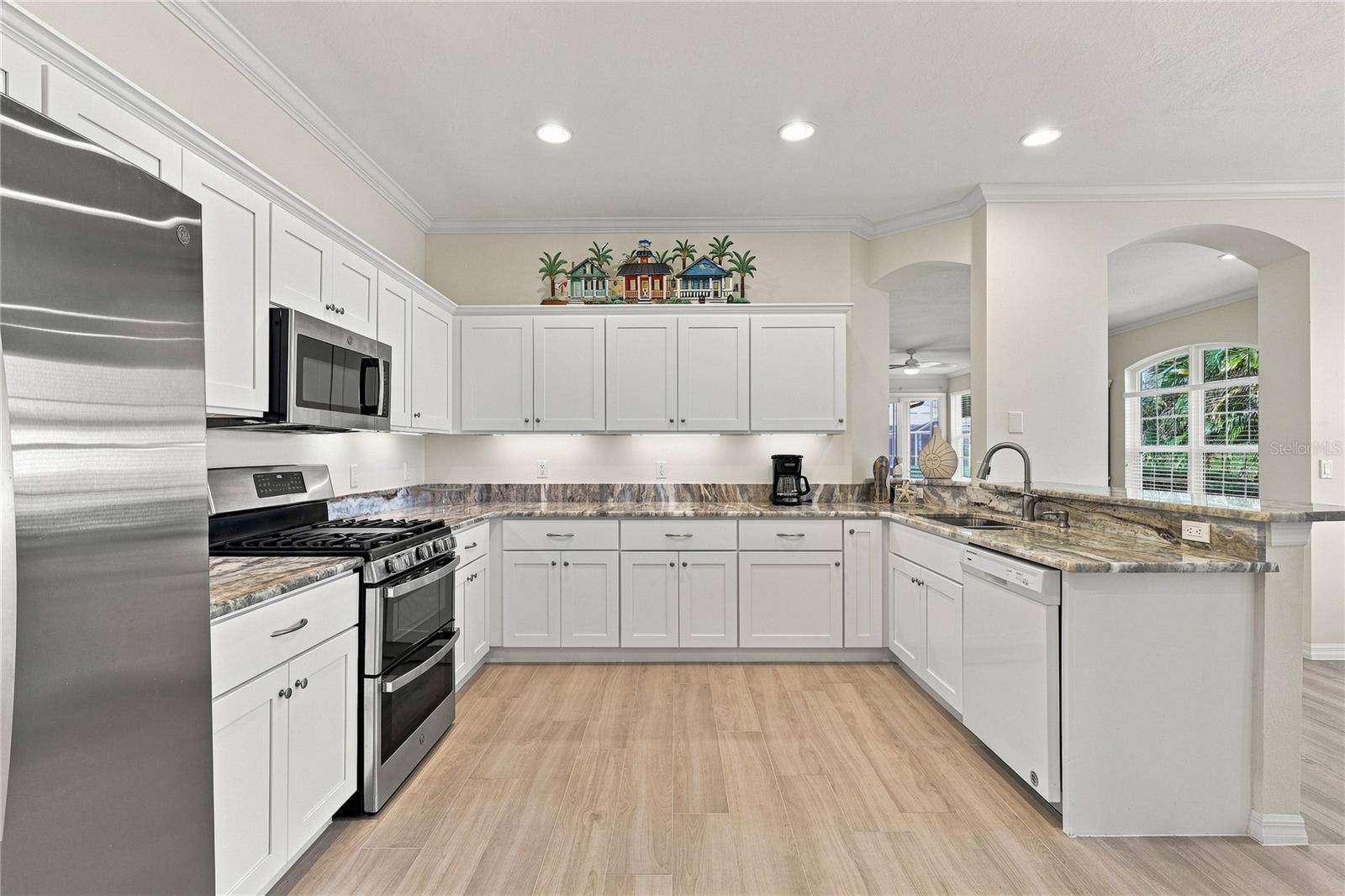 4350 Whispering Oaks Dr, North Port, FL 34287 — photo 20 of 65