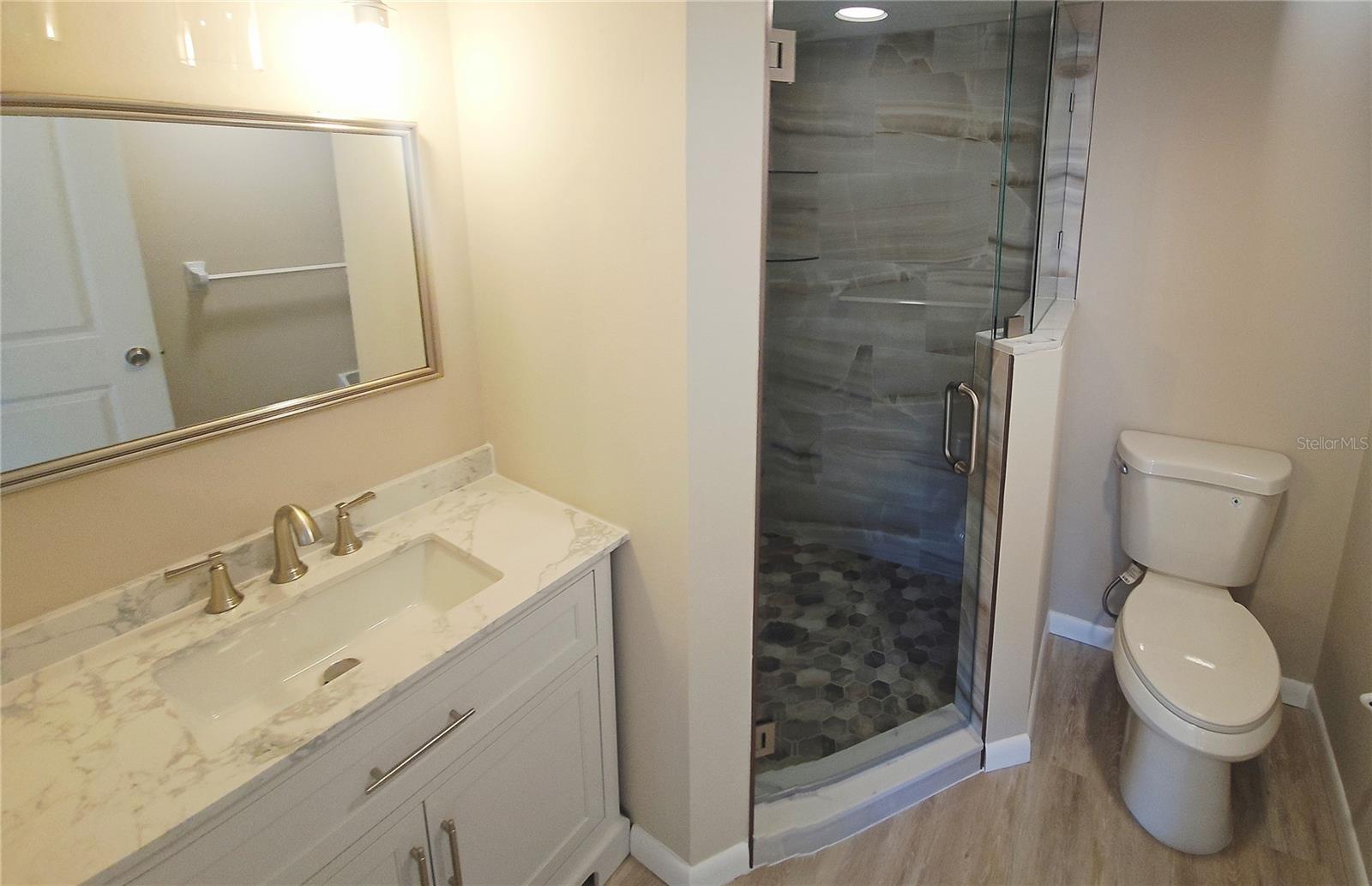 1650 Pine Tree Ln #204, Sarasota, FL 34236 — photo 12 of 40