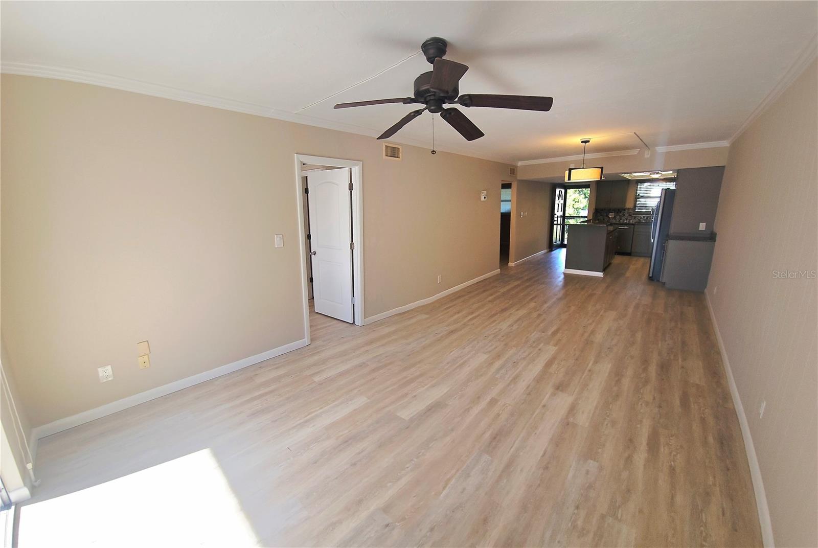 1650 Pine Tree Ln #204, Sarasota, FL 34236 — photo 8 of 40