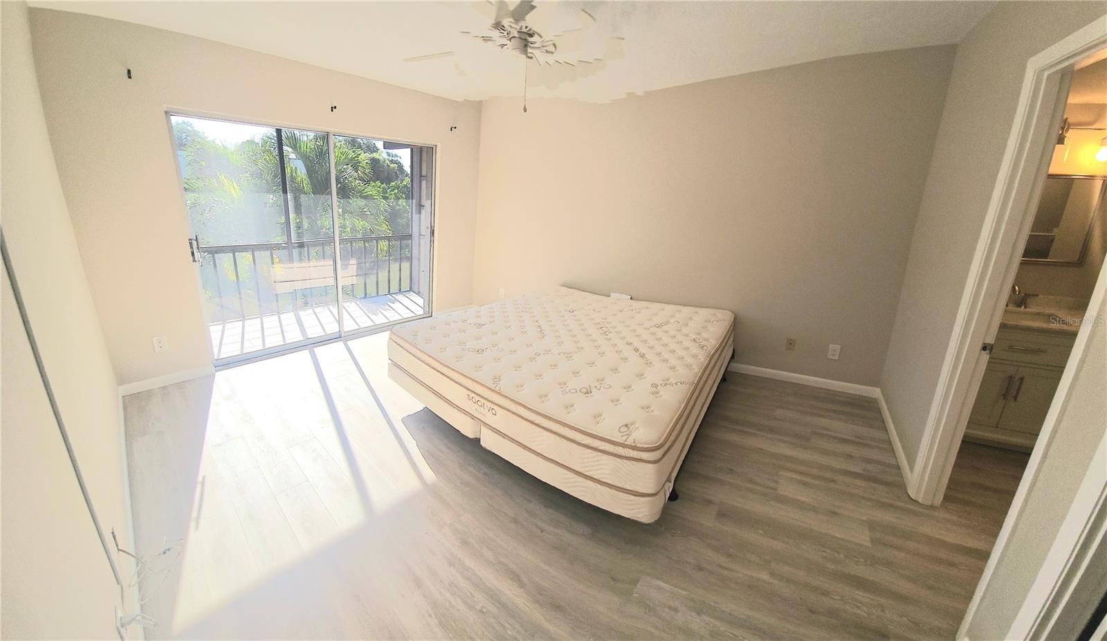 1650 Pine Tree Ln #204, Sarasota, FL 34236 — photo 10 of 40