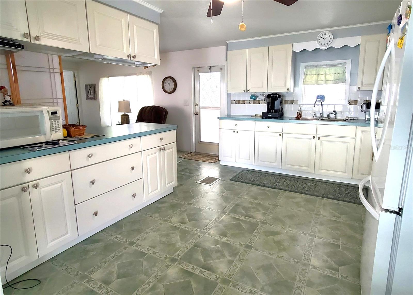 176 W Manatee Loop, Punta Gorda, FL 33950 — photo 6 of 51