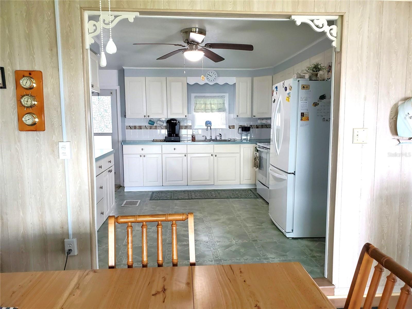 176 W Manatee Loop, Punta Gorda, FL 33950 — photo 10 of 51