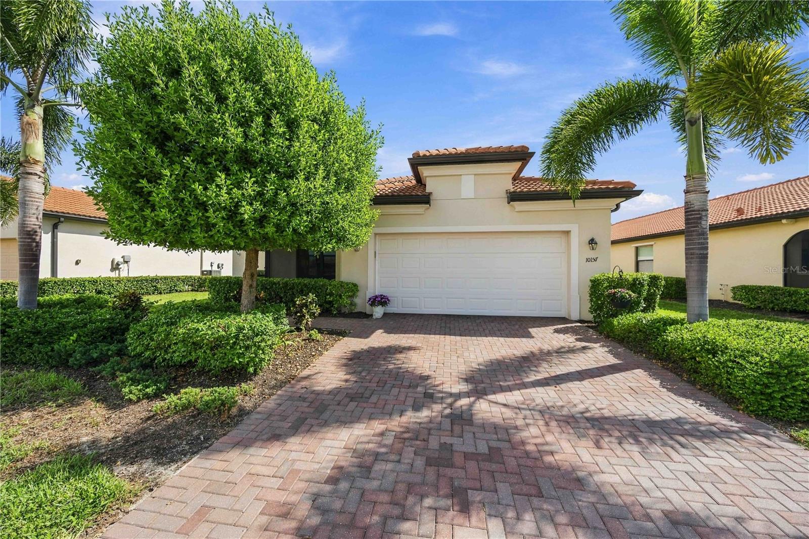 Curb appeal galore