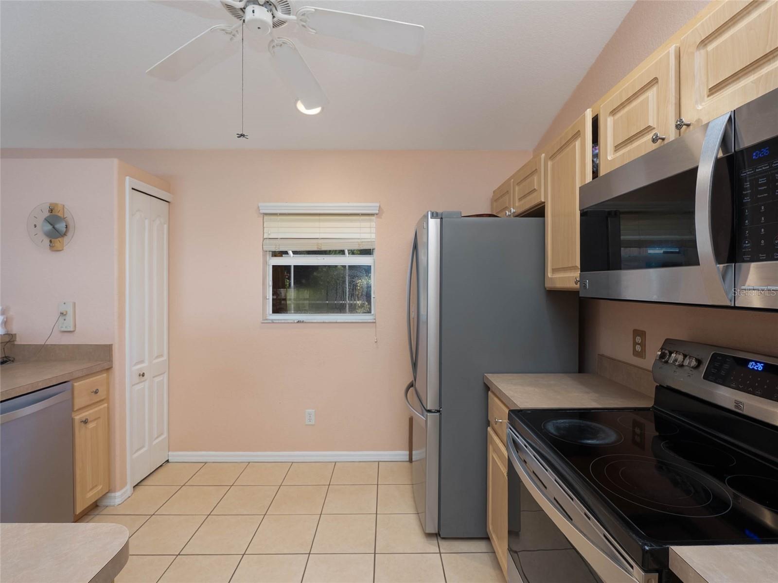 5586 Galambos St, North Port, FL 34291 — photo 14 of 48