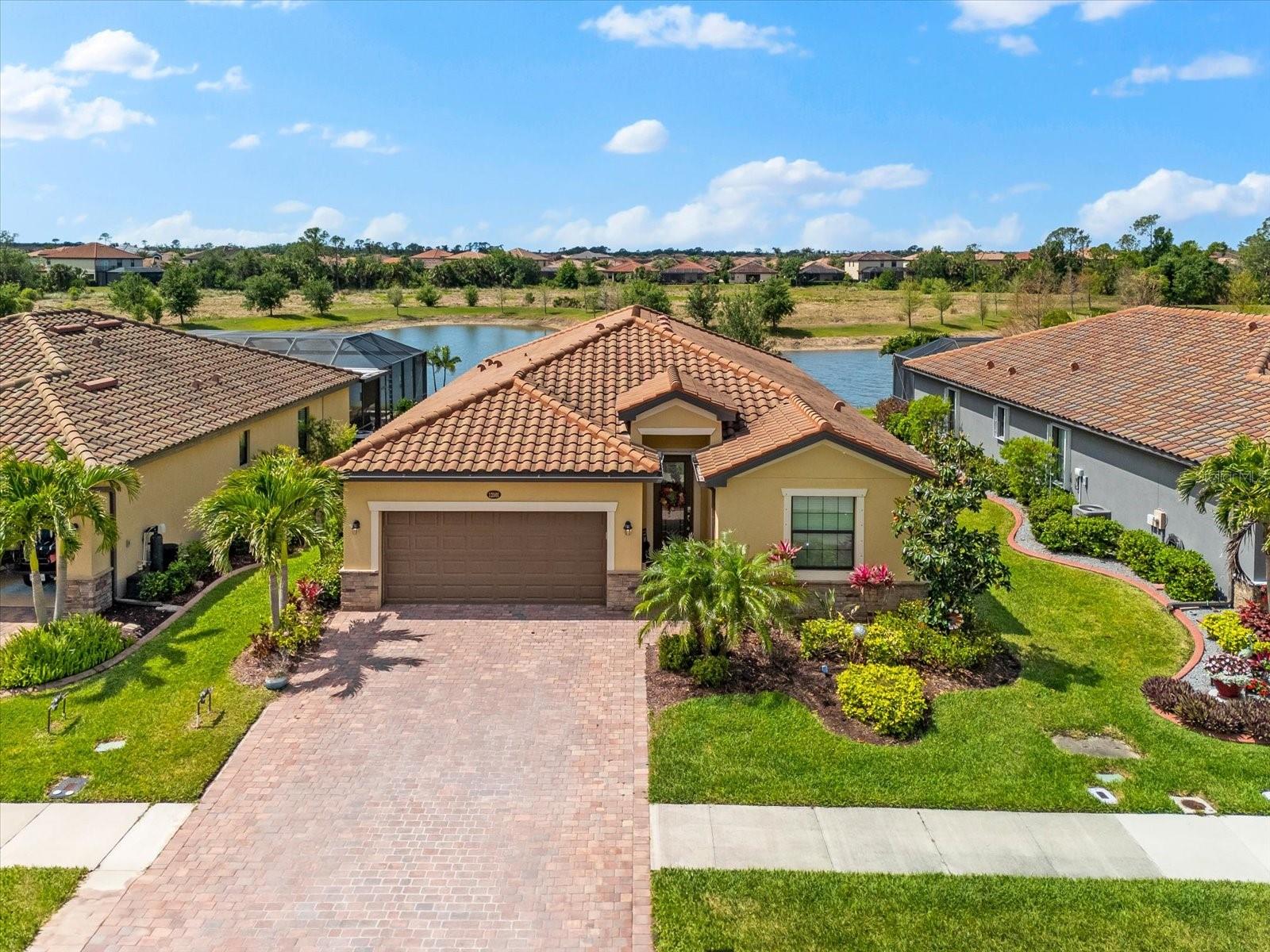 12501 Cinqueterre Dr, Venice, FL 34293 — photo 3 of 42